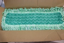 Rubbermaid Commercial Hygen 18" Fringed Microfiber Dust Mop Q418 Green