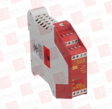 OMRON SR104P02 / SR104P02 (USED)