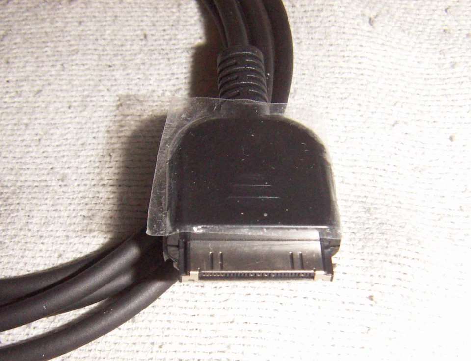 USB Charging & Data Sync Cable for Sansa Fuze / View / e200 / c100 MP3 Players - Image 3 of 3