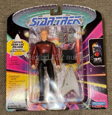 STAR TREK THE NEXT GENERATION: Captain Jean Luc Picard - 2022 Playmates Reissue