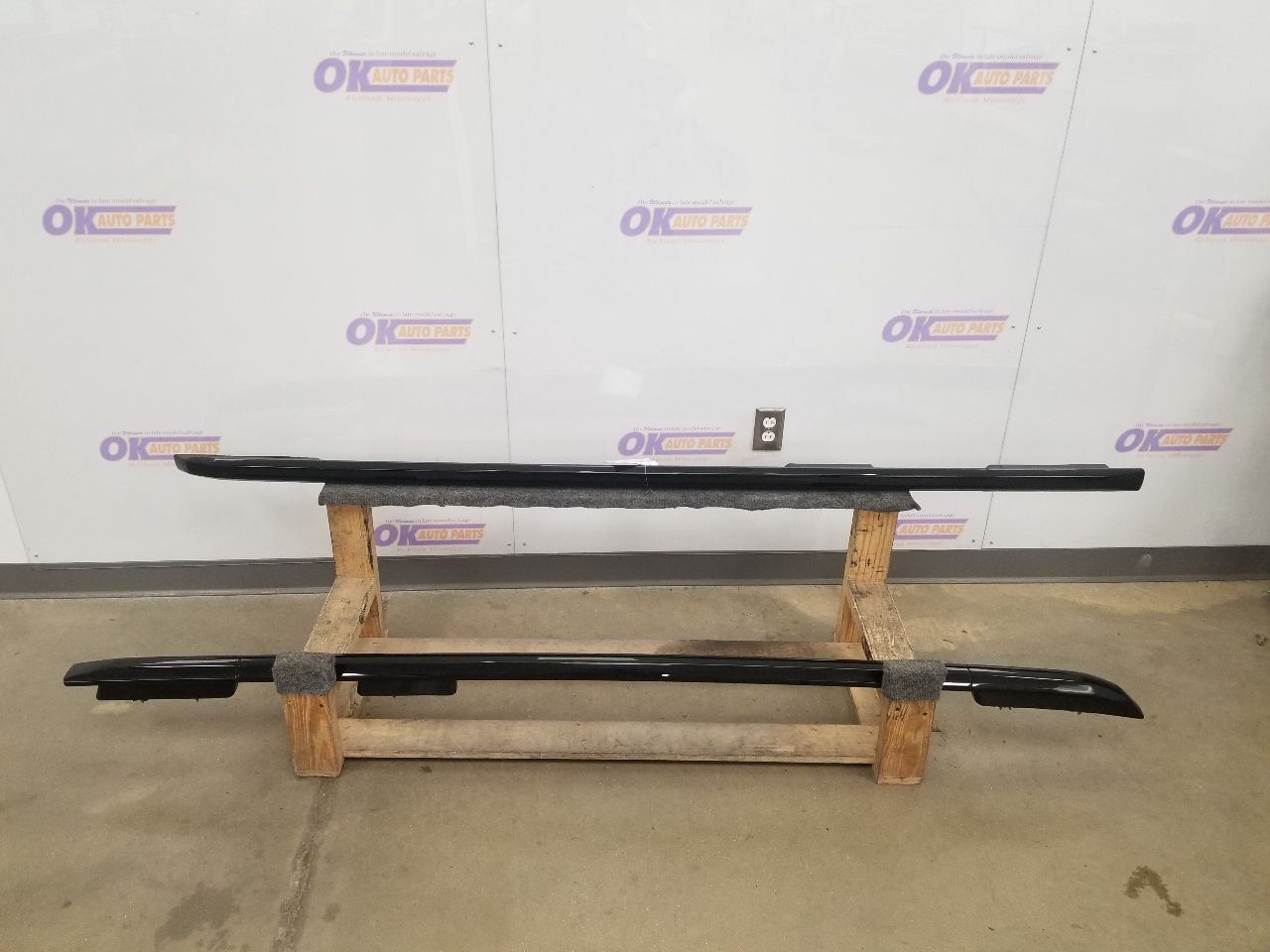 Rack Roof Rail Set Gloss Black