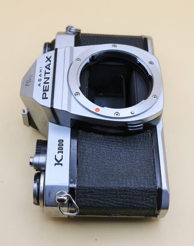 Pentax K1000 35mm SLR Film Camera + 80-200mm Zoom Lens – Tested, Excellent - Picture 5 of 22