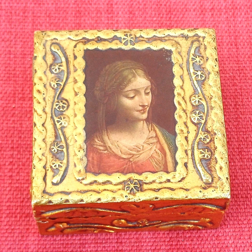 Ancienne Petite Boîte en bois doré sculpté Madonne B. Luini Italie - Photo 2/4