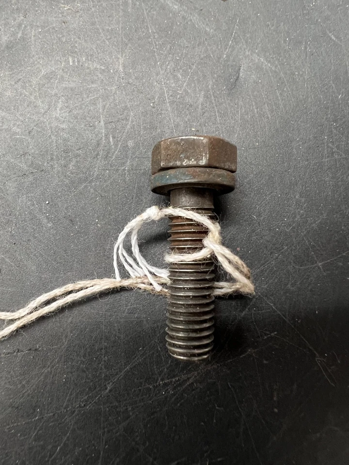 Ford Ranger 1983-1988 2,3 L OEM colector de escape de aire cabezal perno de montaje Foto 3 de 4