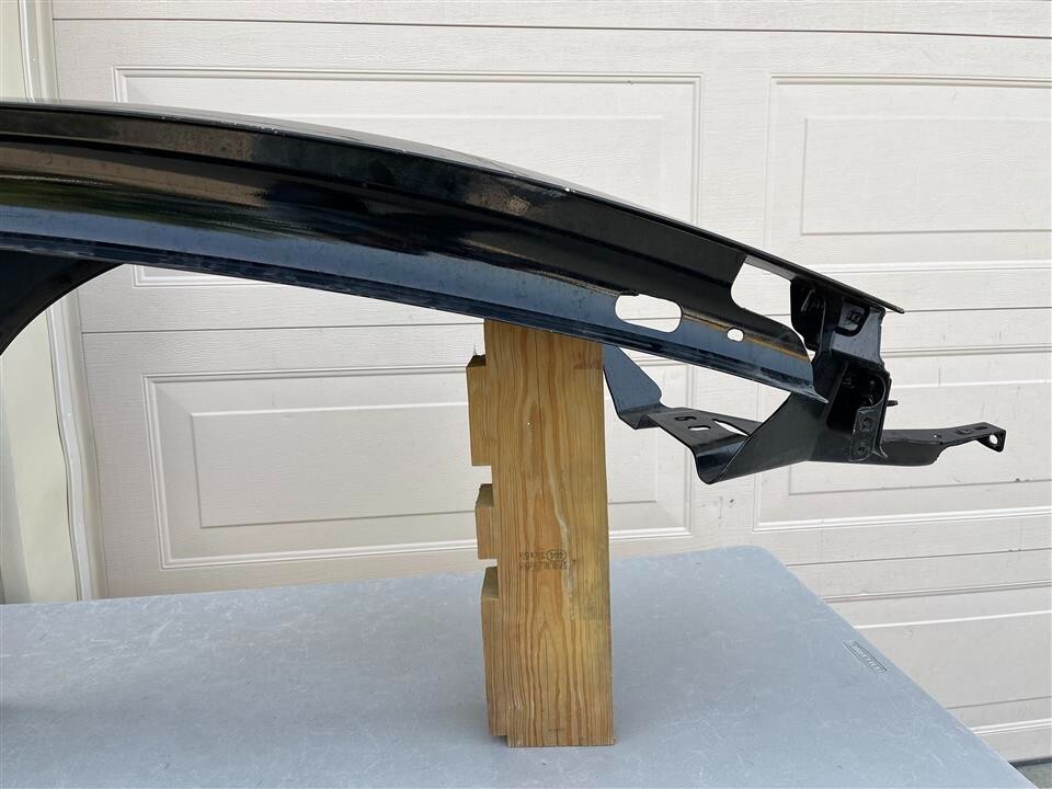 2016-2019 16 17 18 19 Chevrolet Corvette ZR1 Left Hand Fender OEM
