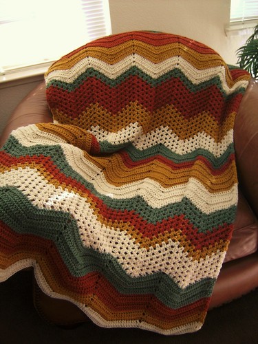 NEW HAND CROCHET SHADES OF FALL RIPPLE AFGHAN LAP BLANKET THROW - Picture 11 of 12