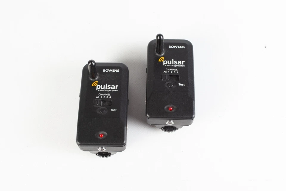 Bowens Pulsar RX/TX Radio Flash Triggers x 2.    Multi Channel Radio Trigger Kit - Image 2 of 4