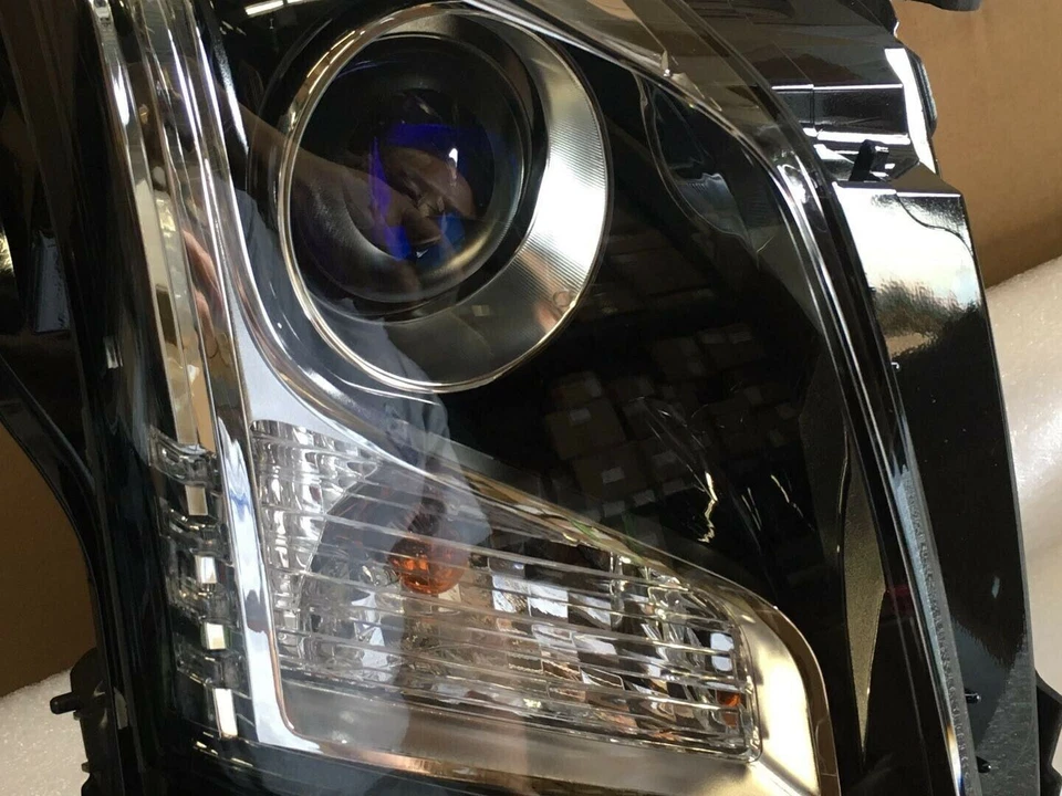 Faro Proyector Halógeno Derecha Pasger Side Fit Cadillac 2013-2019 ATS 23236366 Foto 4 de 4