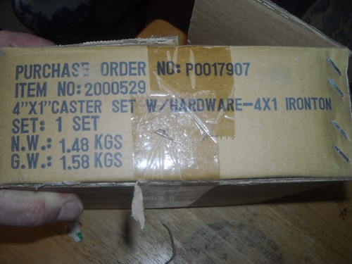 new 4" x 1" Caster set with mounting screw sealed box - Picture 8 of 8