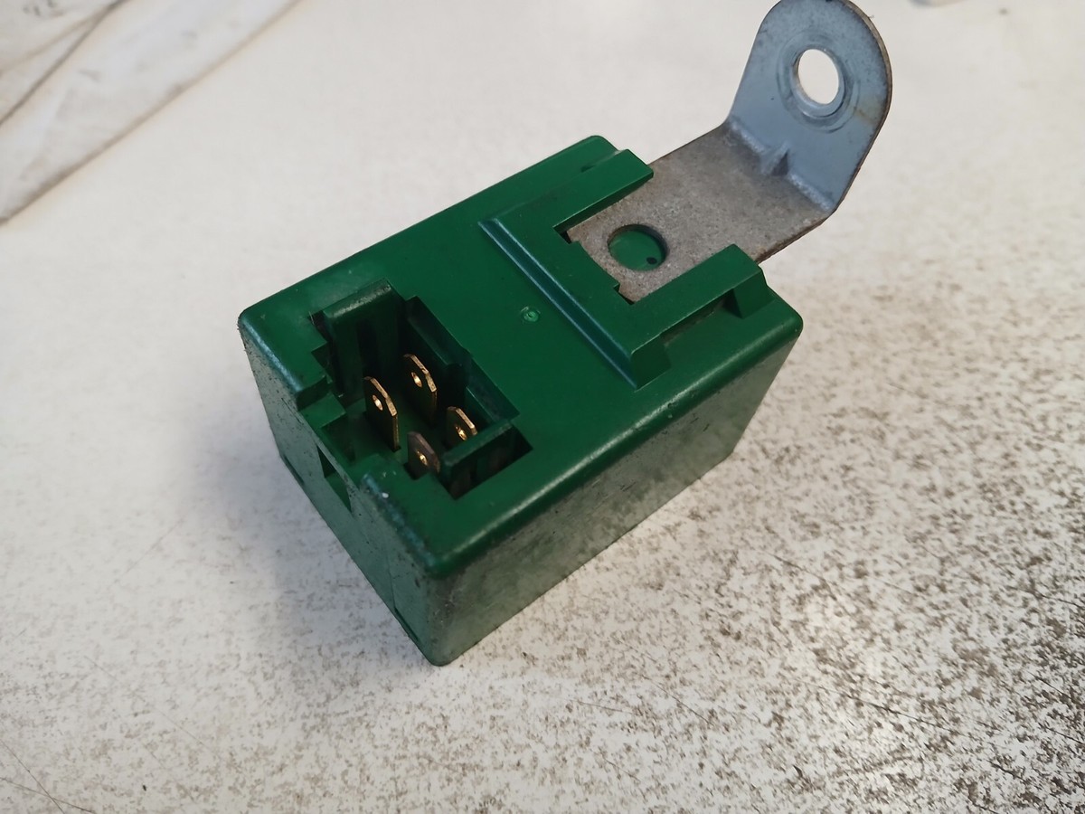 91-97 Land Cruiser FJ80 Lamp Control Relay Control Module 85965
