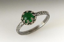 Malaysia Jade Ring Green - Sterling Silver Crown Pattern - SIZE 5 .25