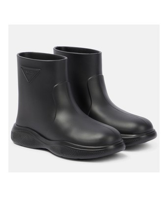 (NO CUSTOMS TAX) PRADA Mellow black triangle logo rubber rain boots Size 8 / 41