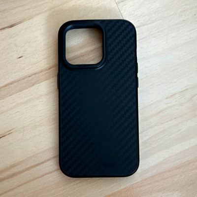 RHINOSHIELD Schutzhülle für iPhone 14 Pro - Schwarz matt Carbon-Optik