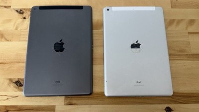 Lot of 2 - Apple iPad 9th gen 64GB - Wi-fi + cellular - Damaged