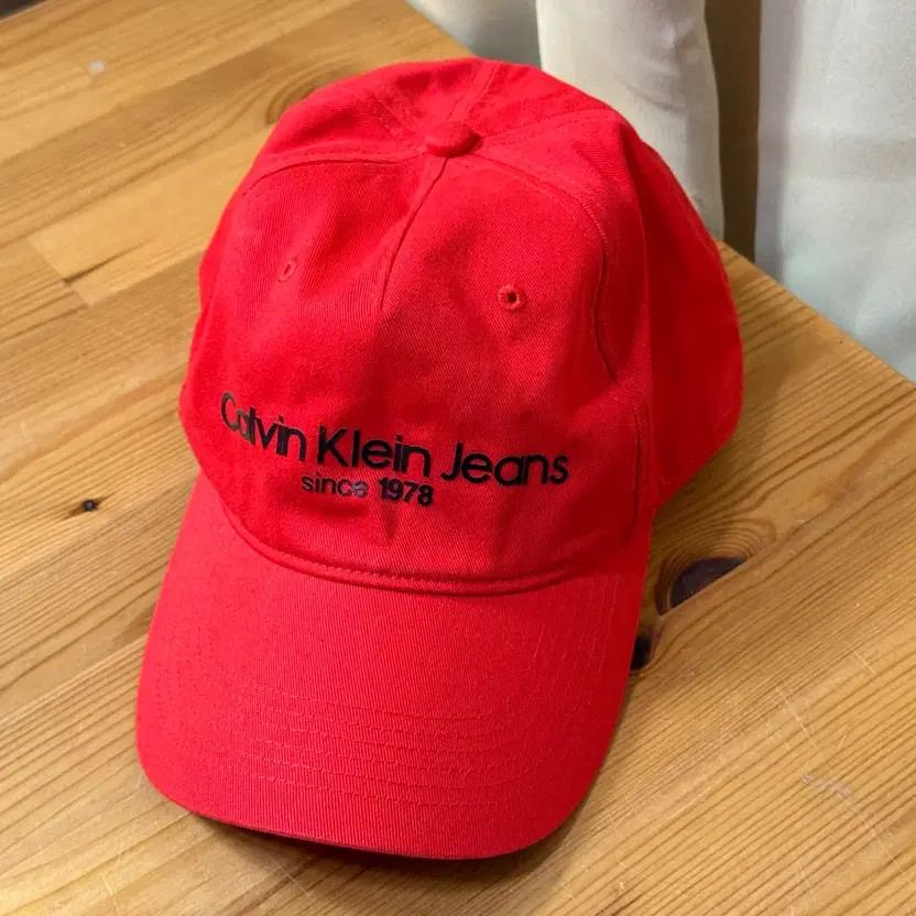 Calvin Klein Men's & Women's One-Size Baseball Cap thumbnail 6