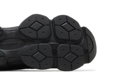 US SIZES[7-11] New Balance 9060 'Triple Black' U9060BPM | eBay
