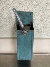 ANCIEN MOULIN A CAFE MURAL EN METAL A COMPLETER