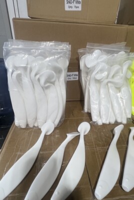 10 Pk  No Color Bleed!  9  Sassy Swim Shads Rubber Fishing Paddle Tails  WHITE 