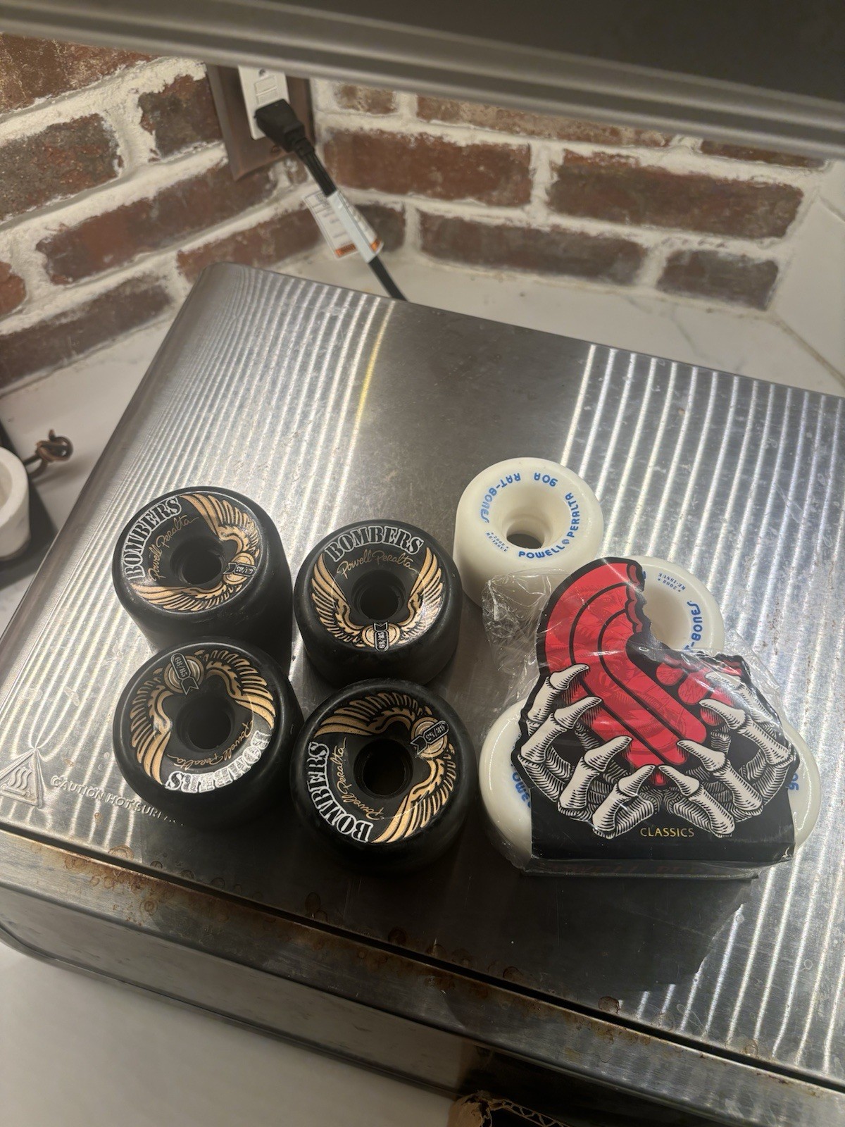 Powell Peralta Bombers 68mm/85a Black Skateboard Wheels Lot Of 2 Rat Bones 60mm
