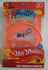 World's Smallest Hot Wheels HOT CURVES Track Pak Jump Ramp Race Car Set