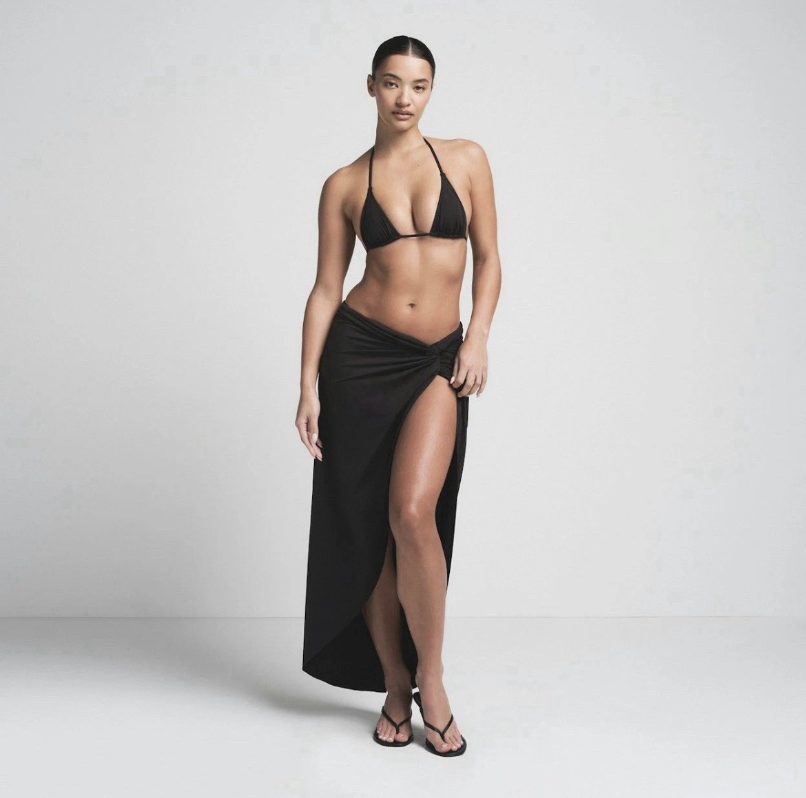 Skims Signature Swim Women's Recycled Sarong Maxi Skirt Onyx Black Skims Signature Swim Women's Recycled Sarong Maxi Skirt Onyx Black