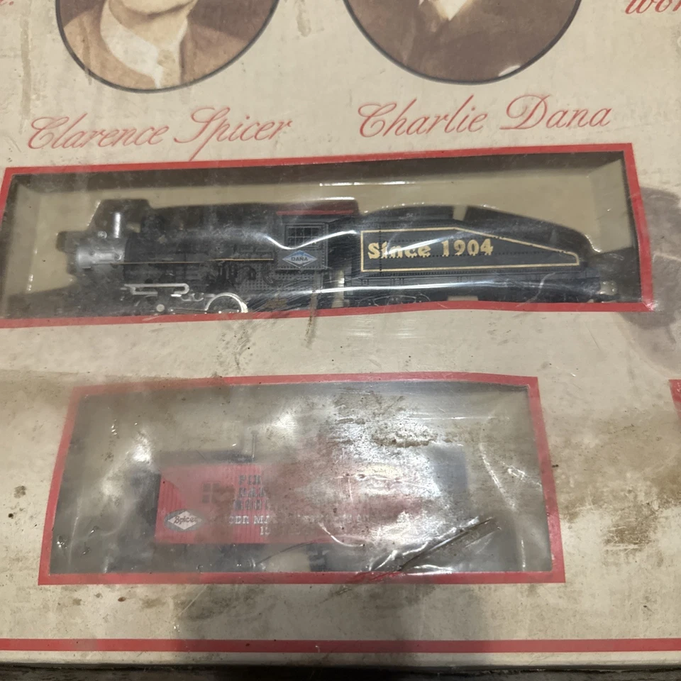 1996 LIMITED EDITION DANA HERITAGE HO SCALE MODEL POWER TRAIN SET - NEW IN BOX - Image 2 of 4