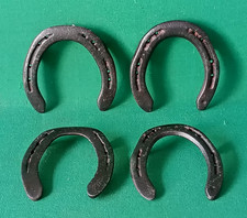 LOTTO 4 FERRI ANTICHI DI CAVALLO IN FERRO BATTUTO E FORGIATO, RESTAURATI. DM40