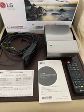 LG PH450UG LED Ultra Short Throw Projector Barely Used Portable Built-in Battery