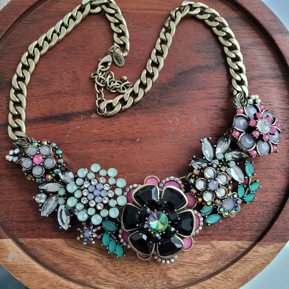 Vintage Joan Rivers Classics Collection Statement Sparkle Necklace Floral Signed - Image 3 of 4