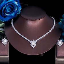 Women Elegant Pearl Stud Earrings Necklace Leaf Zircon Silver Plated Jewelry Set