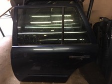 Mercedes W124 T Türe hinten links Fahrerseite Farbe 366 Azuritblaumetalik Mercedes W124 T Türe hinten links Fahrerseite Farbe 366 Azuritblaumetalik
