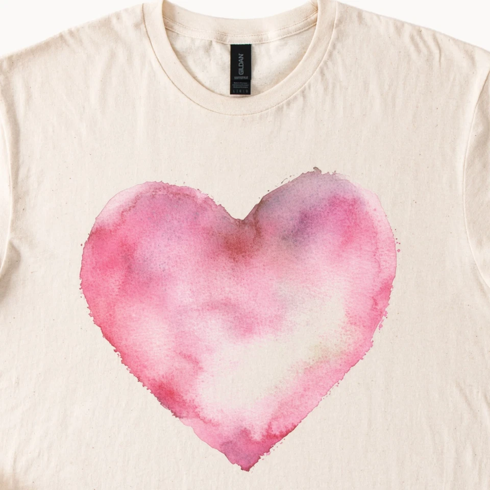 Camiseta Acuarela Rosa Corazón Gráfico Suave Pastel Amor Arte Unisex Camiseta Foto 2 de 4