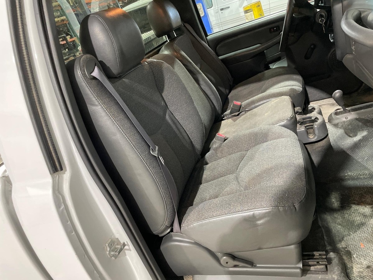 2006 2007 Chevy Silverado 1500 Passenger RH Right Gray Manual