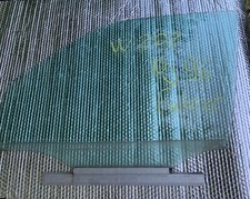 Mercedes C-Klasse W202  T&uuml;rscheibe Seitenscheibe Vorne Fahrerseite