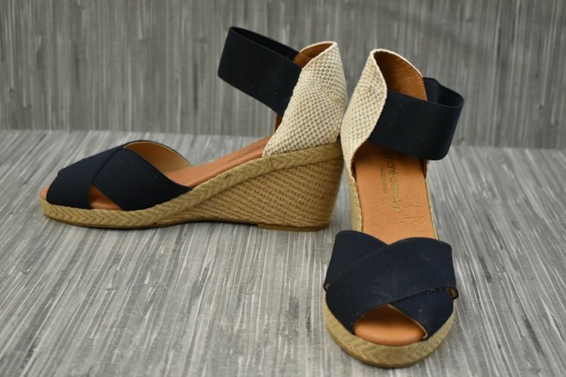 andre assous wedge sandals