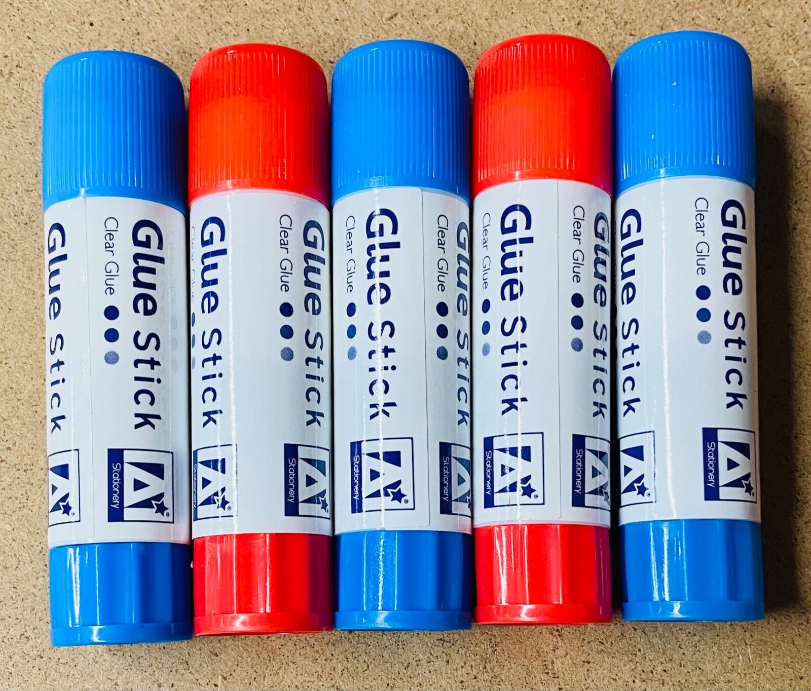 KIDS TWIST UP GLUE STICKS Scrapbook Paper Card Photo Fabric Craft NON