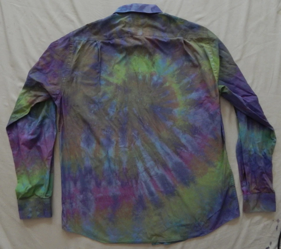 Camisa Tie Dye Púrpura Verde Manga Larga Con Botones - Mediana Para Hombre Hecha a Mano Foto 3 de 4