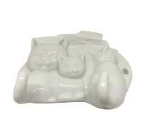 Vintage Avon Ceramic Cat Kittens Wall Mount 2 Hook Clothing  Keys Leashes Holder