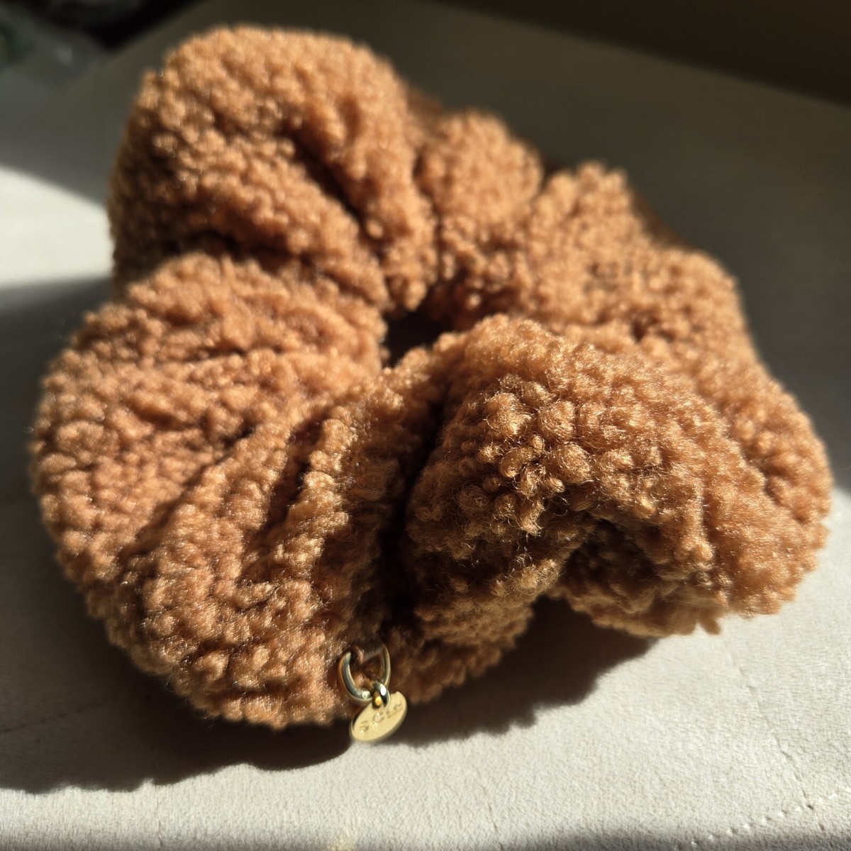 NEW Stoney Clover Lane jumbo sherpa fleece brown scrunchie  display picture 1