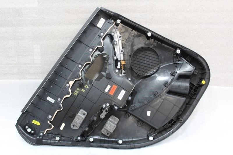 2013 2014 2015 2016 2017 HYUNDAI ELANTRA GT RIGHT REAR DOOR TRIM PANEL HATCHBACK - Image 3 of 4