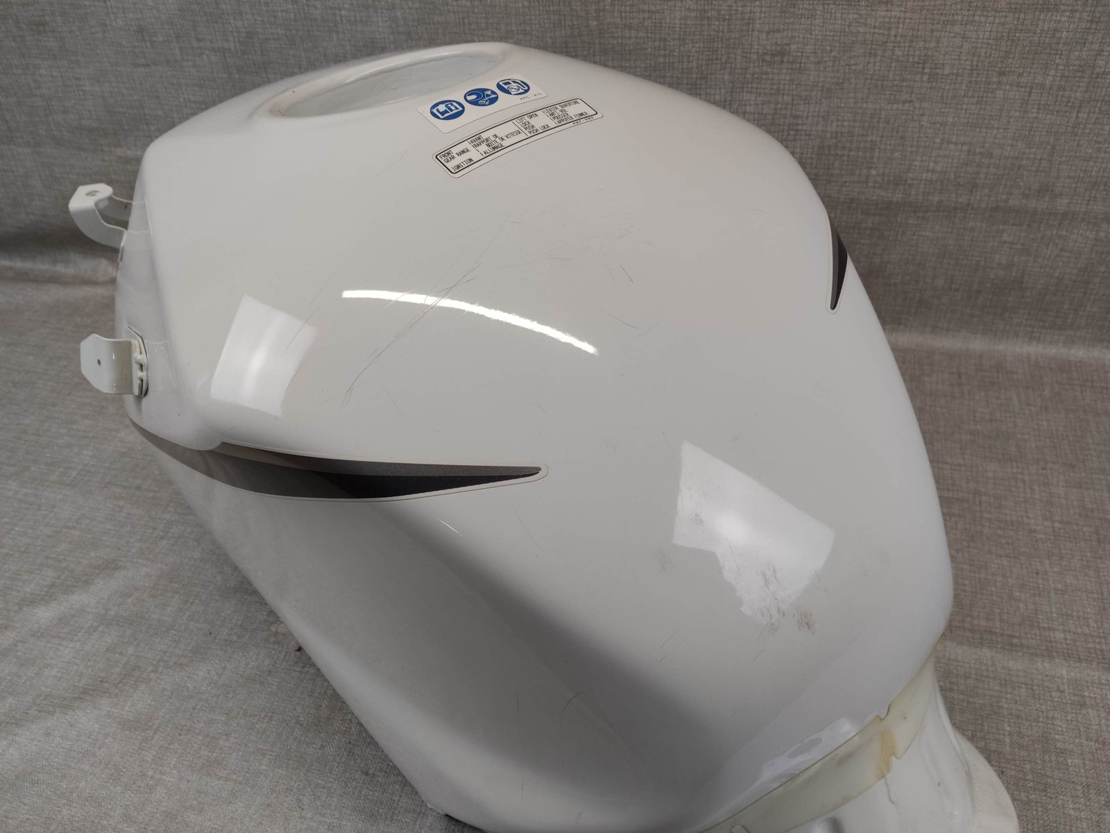 Réservoir Honda CBF 125 blanc résout les fuites d'essence sur modèle 2010 - 4
