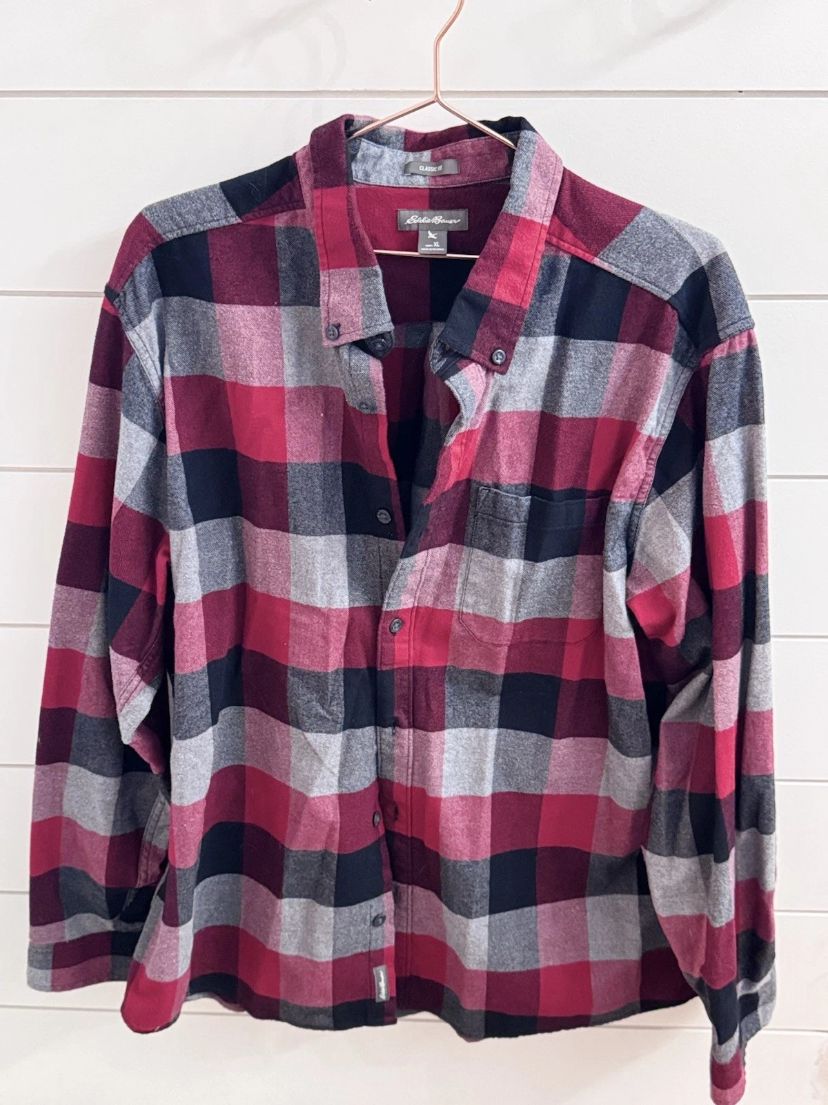Eddie Bauer Men's XL Classic Fit Red Black Gray Plaid Flannel Button Up Shirt
Opens in a new window