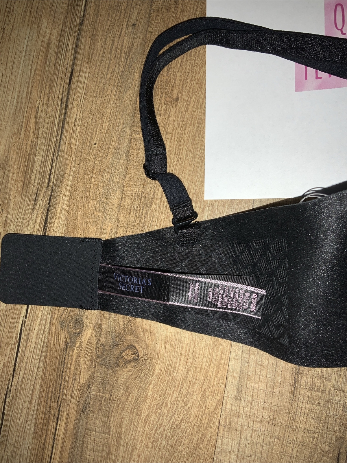 32C Victoria's Secret BLACK Multi way Bra (Straps Included) Metal “V” NEW