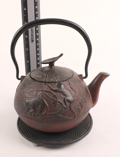 Teavana Year of the Monkey Gusseisen Emaille-gefütterte Teekanne mit Untersetzer - Bild 17 von 18