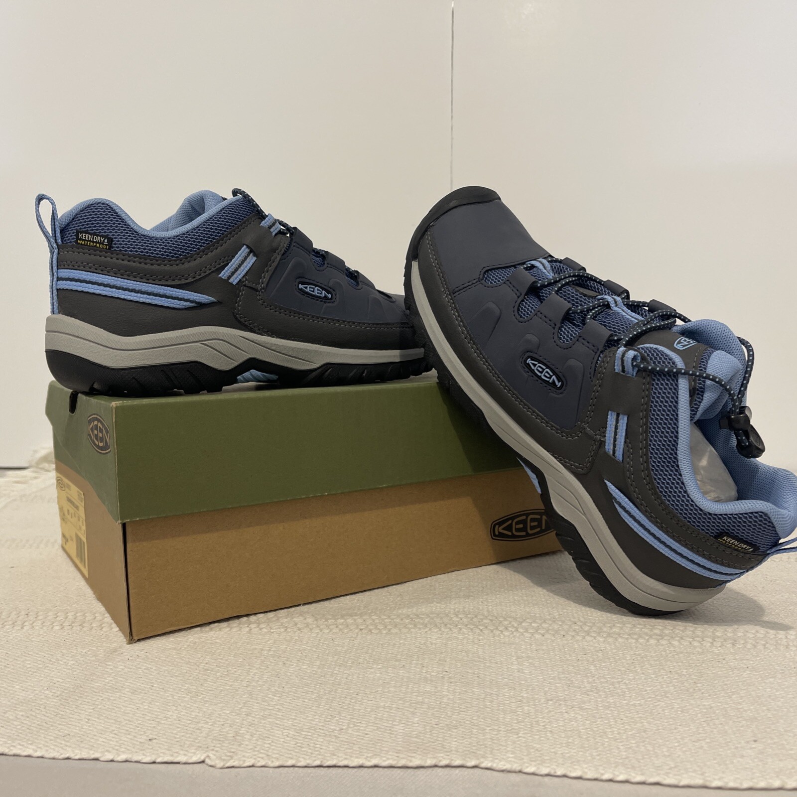 Scarpe da trekking impermeabili KEEN unisex blu notte blu delta targhee taglia 6