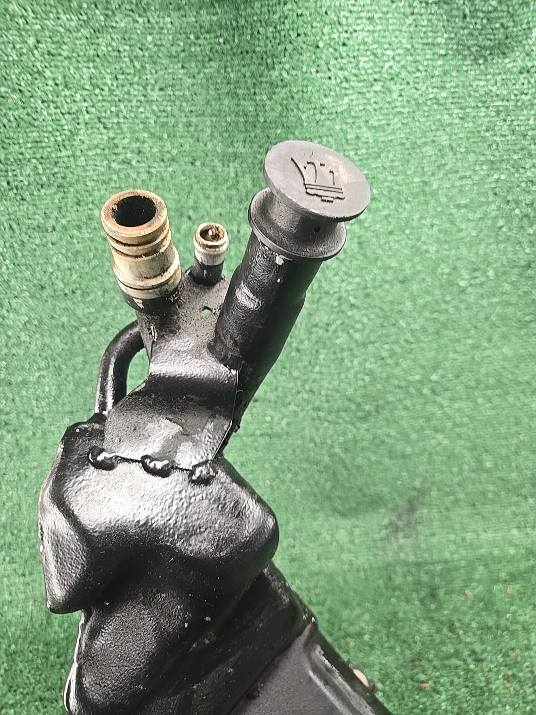 05-08 Maserati Quattroporte M139 4.2L Engine Oil Reservoir Tank 205033 OEM
