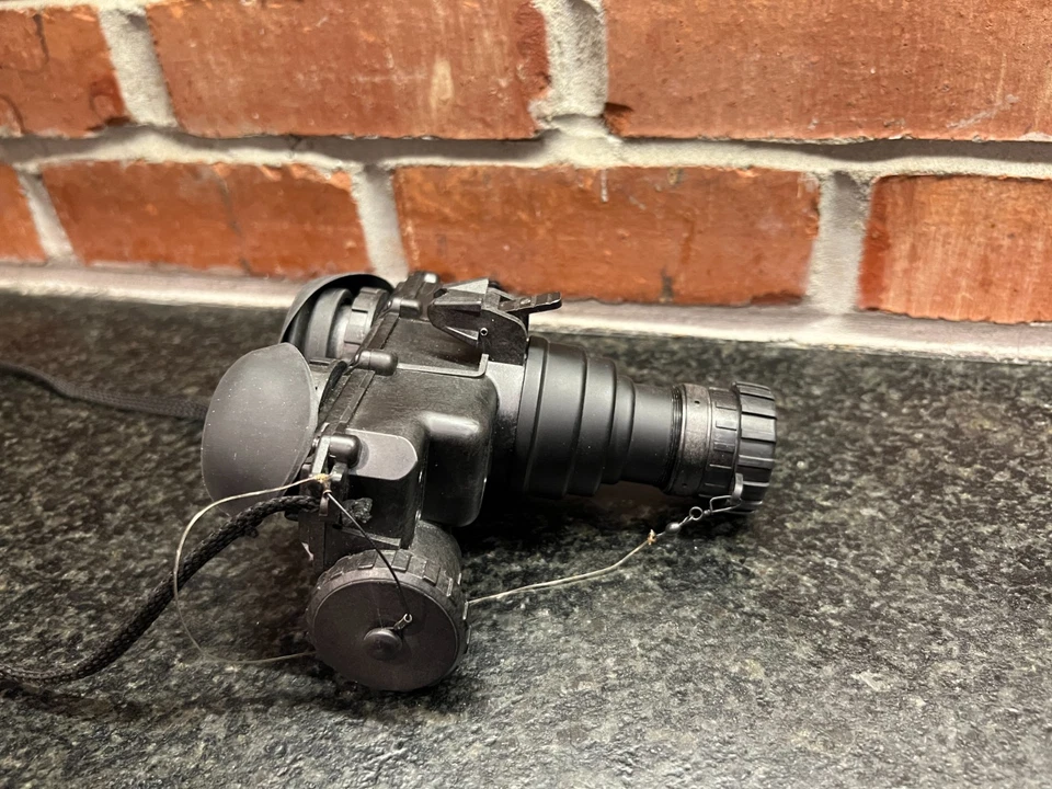 Unbranded PVS 7 Gen 3 Night Vision Goggles - Image 2 of 4