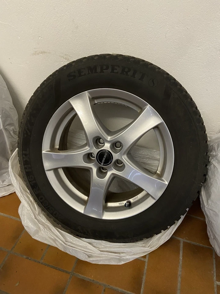 Winterreifen mit Alufelgen für VW Golf und Skoda kamig ab Bj. 2019 - Bild 2 von 2