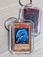 YuGiOh Anhänger "Mini Cards" 1st Edition Blue Eyes White Dragon. Neu Handmade
