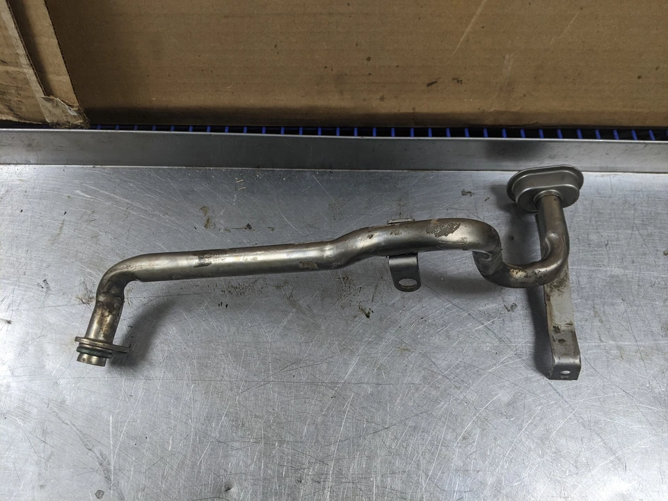 Engine Oil Pickup Tube From 2009 Chevrolet Silverado 2500 HD  6.0 12608579 - Image 2 of 4